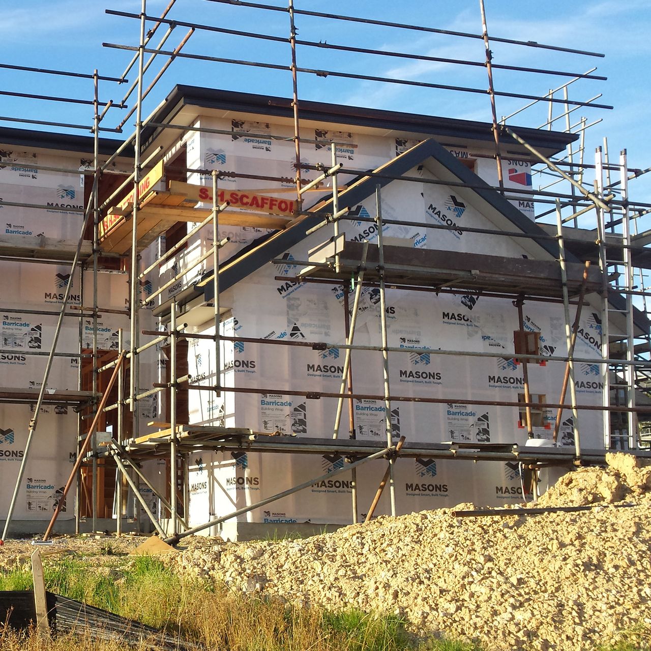 Class 4 Vapour Permeable House Wrap — Premium Weather Barrier (45m² Roll)